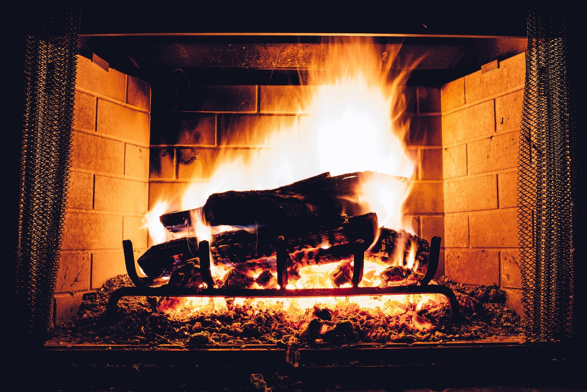 Ways to Prepare Your Fireplace for the Heating Season
