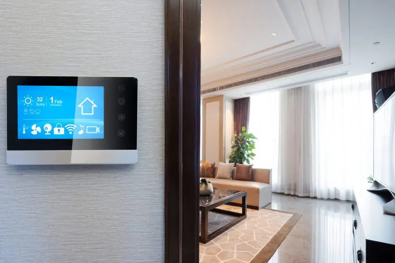 Types of Thermostats iStock 811765334 e1532726614846 1